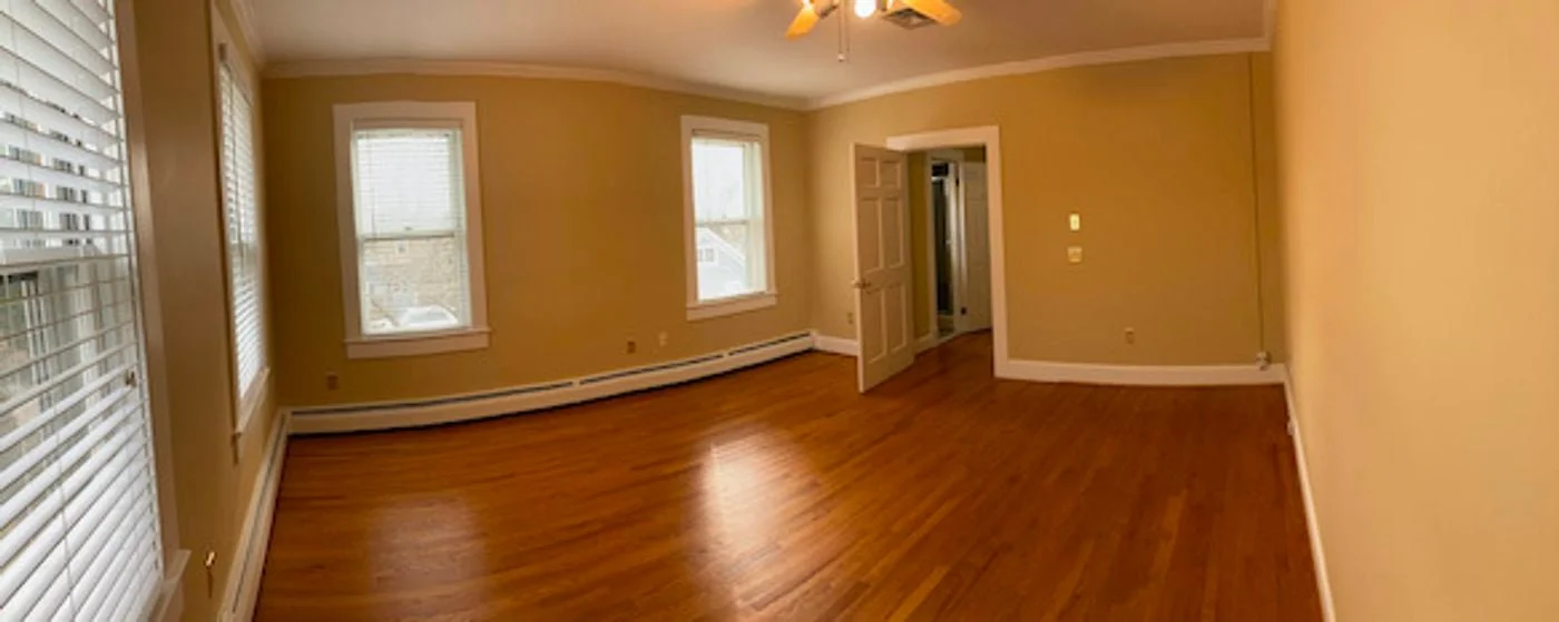 Photo 3 of 140 N Hatcher Ave, Purcellville, VA 20132