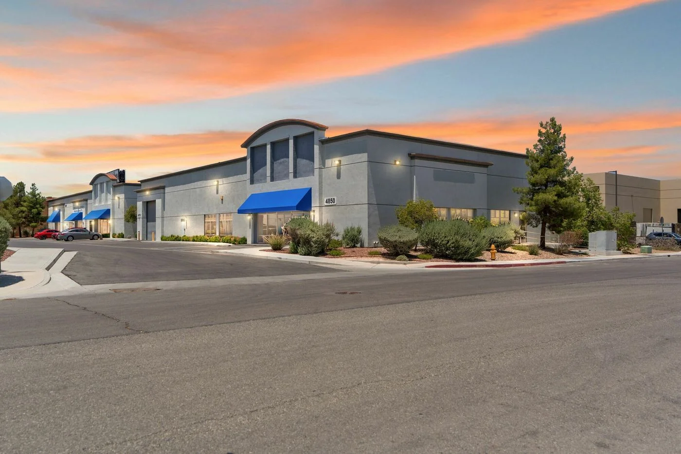 Photo-2 of 4850 W Oquendo Rd, Las Vegas, NV 89118