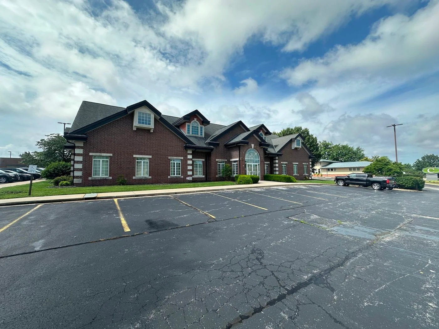 Photo 2 of 2838 S Ingram Mill Rd, Springfield, MO 65804