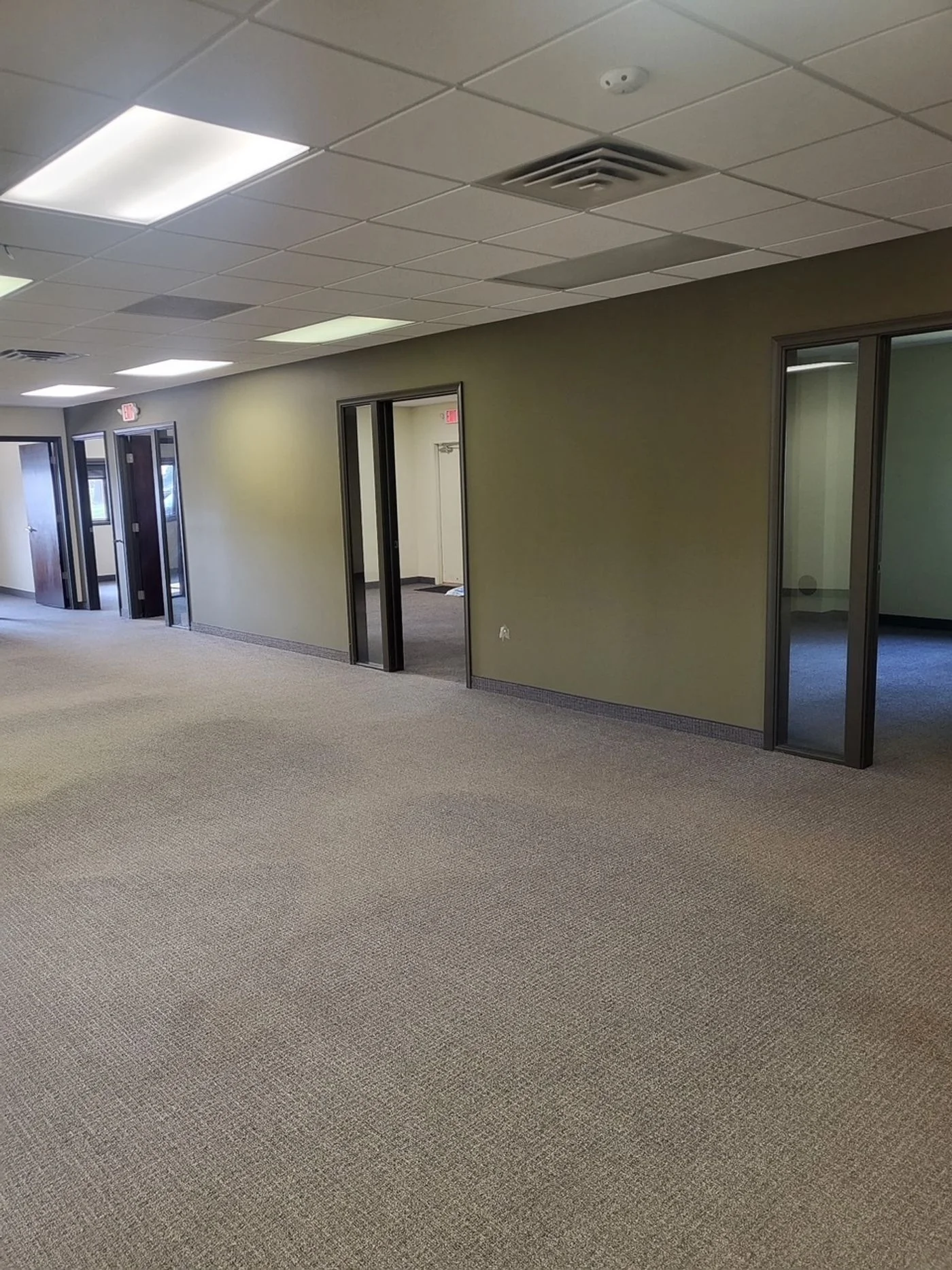 Photo-3 of 7335 Westshire Dr, Lansing, MI 48917