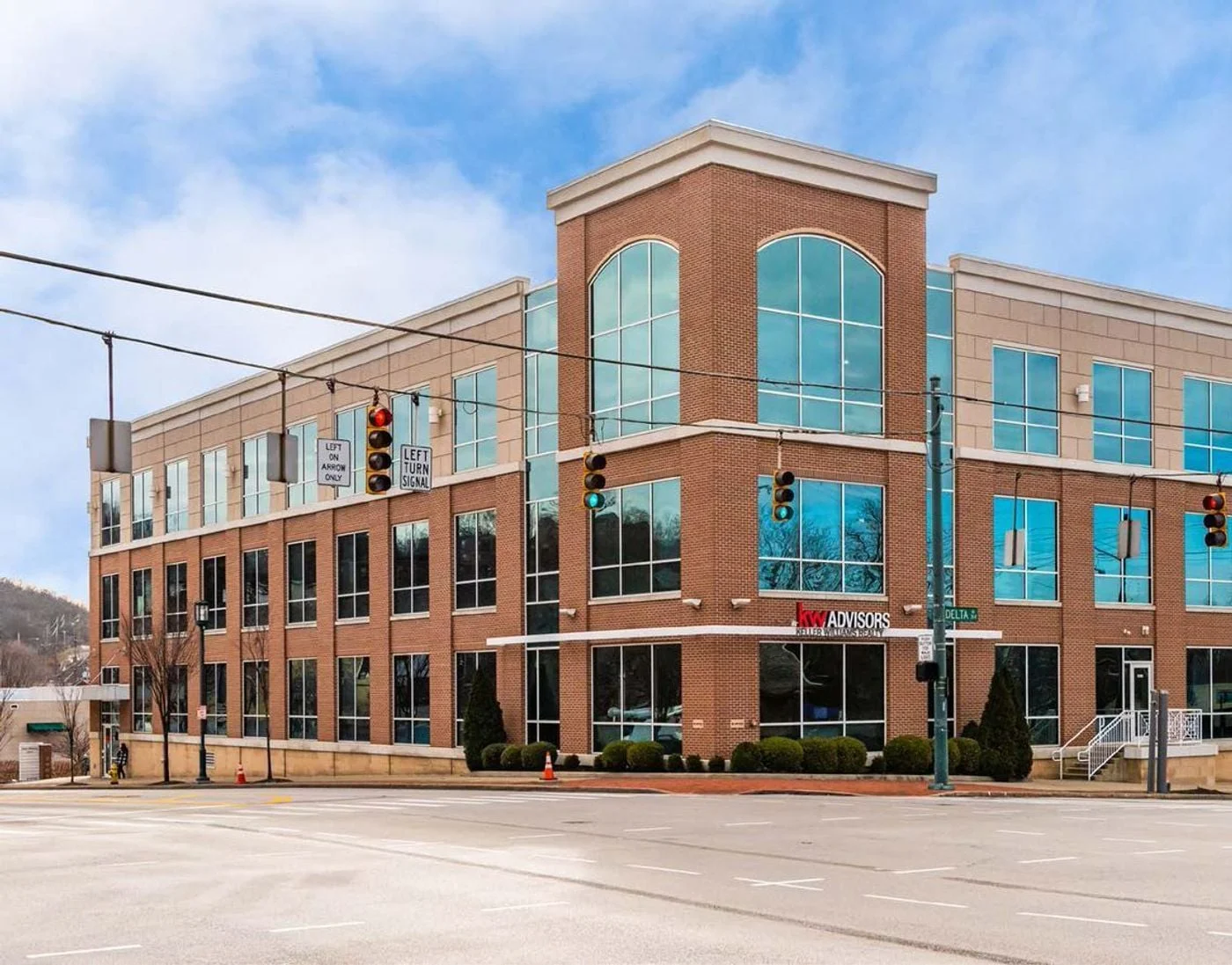 Photo 1 of 3505 Columbia Parkway, Cincinnati, OH 45226