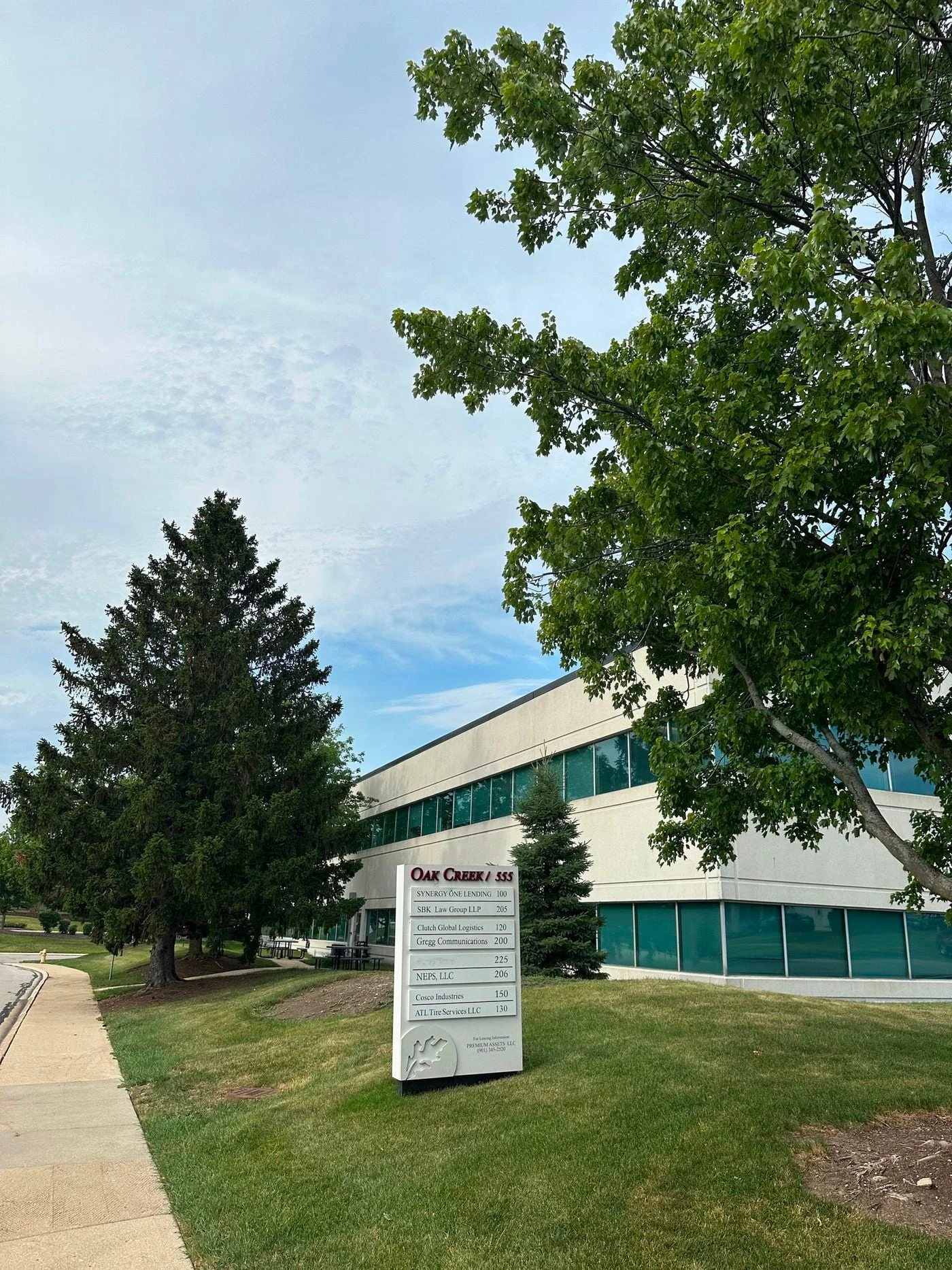 Photo 3 of 555 Waters Edge Lane, Lombard, IL 60148