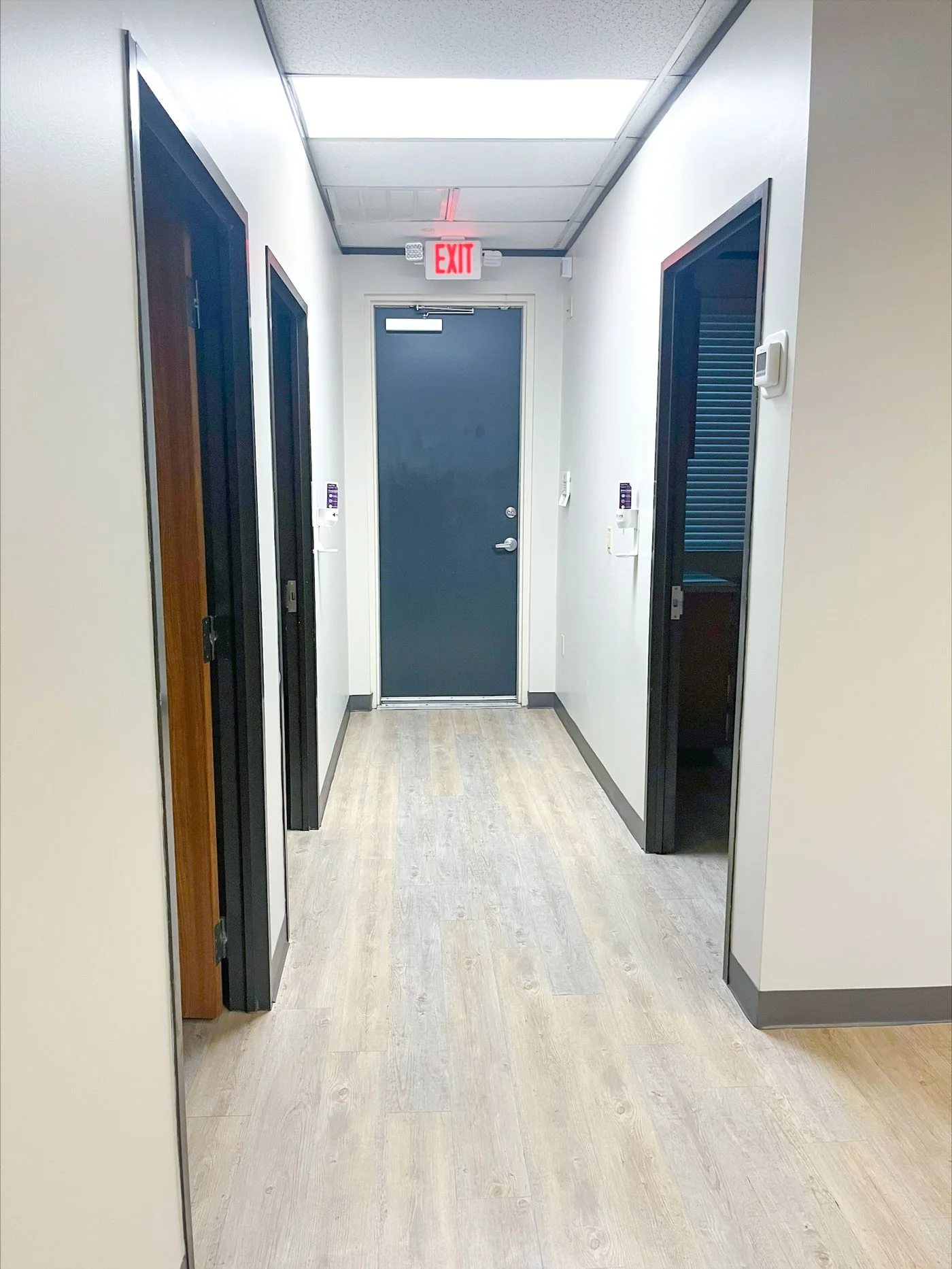 Photo 2 of 4850 Panther Creek Dr, The Woodlands, TX 77381