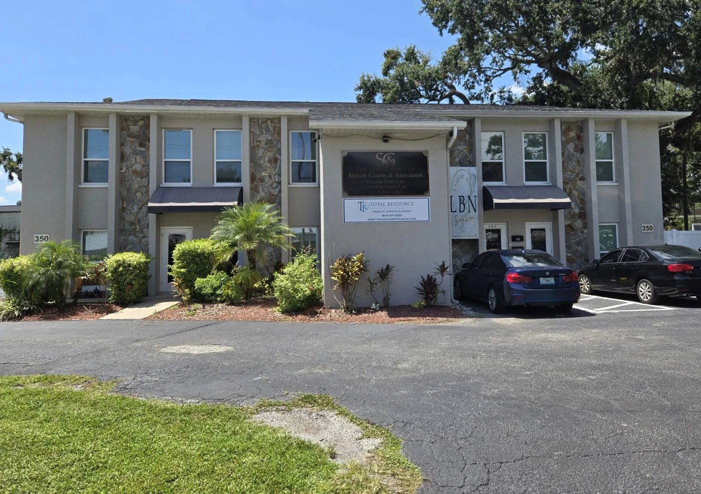 Photo 1 of 350 E Robertson St, Brandon, FL 33511