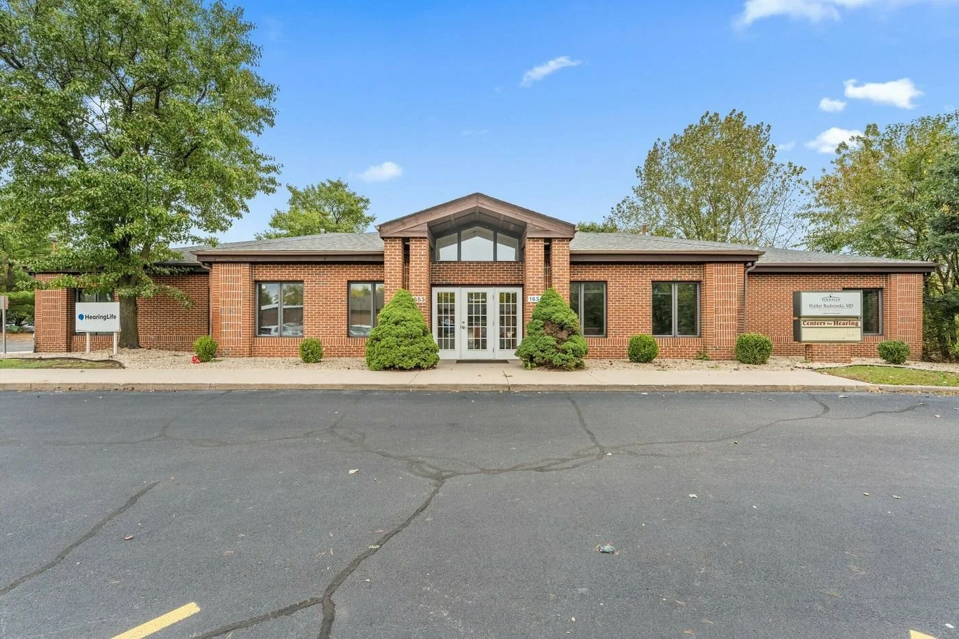 Photo-1 of 1651 Thornapple Cir, Valparaiso, IN 46385