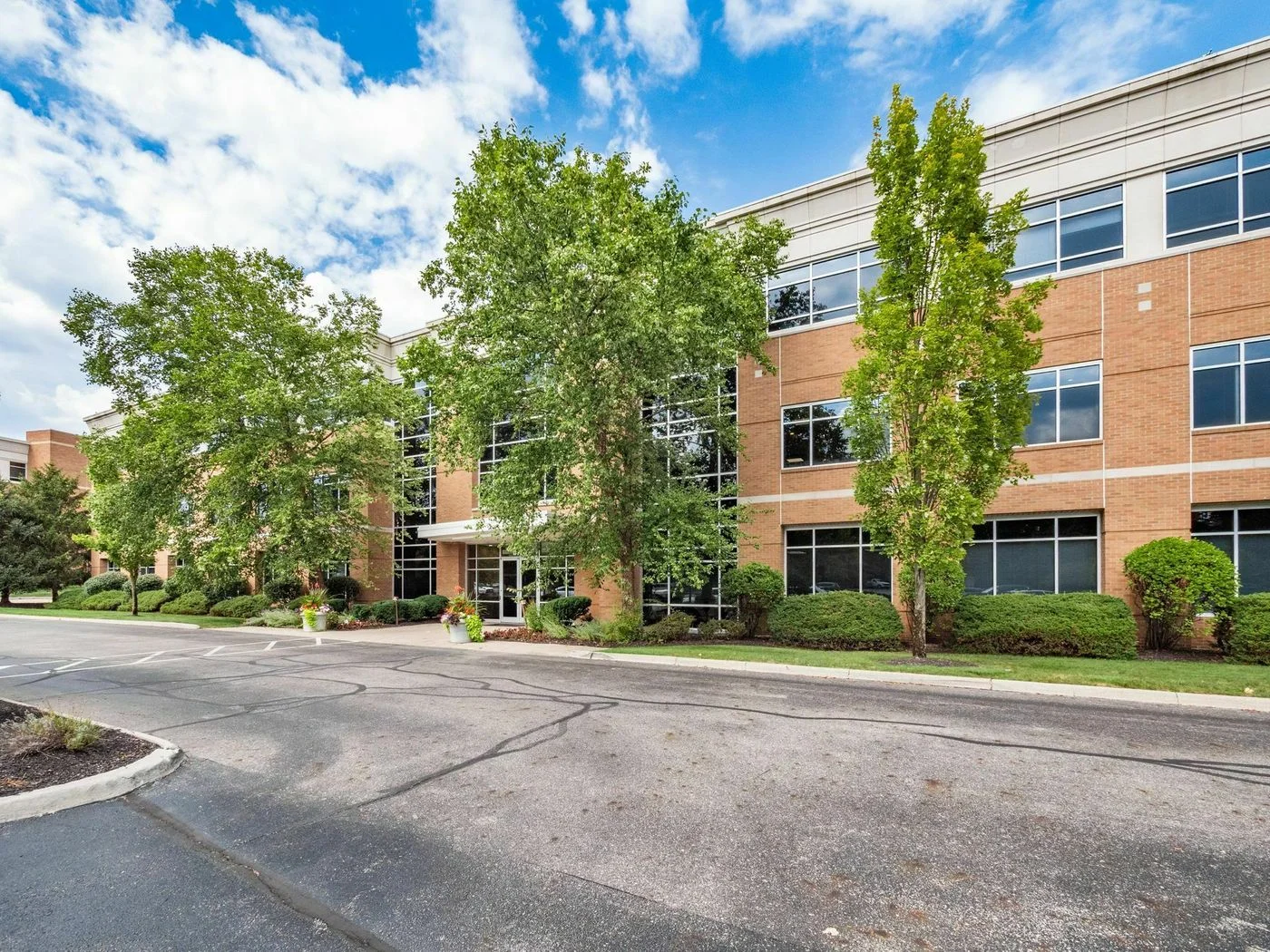 Photo 3 of 8740 Orion Place, Columbus, OH 43240