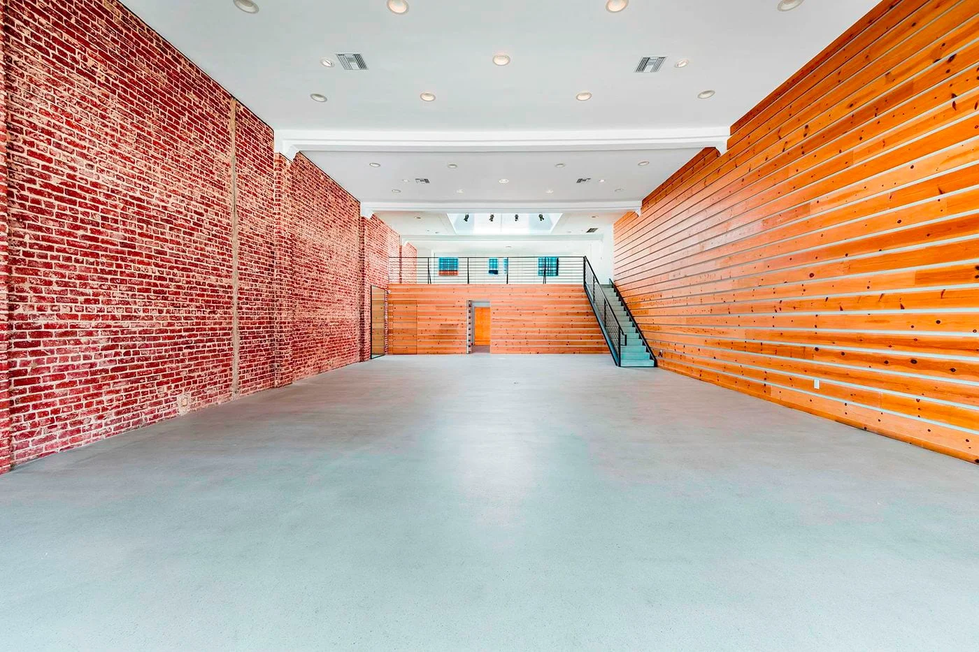 Photo 2 of 5207 E 2nd St, Long Beach, CA 90803