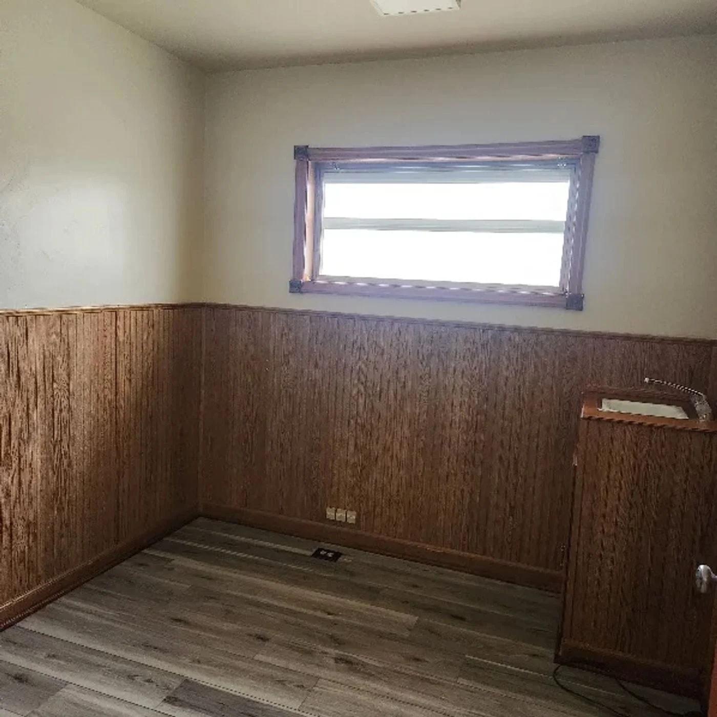 Photo 1 of 202 N Avenue G, Clifton, TX 76634