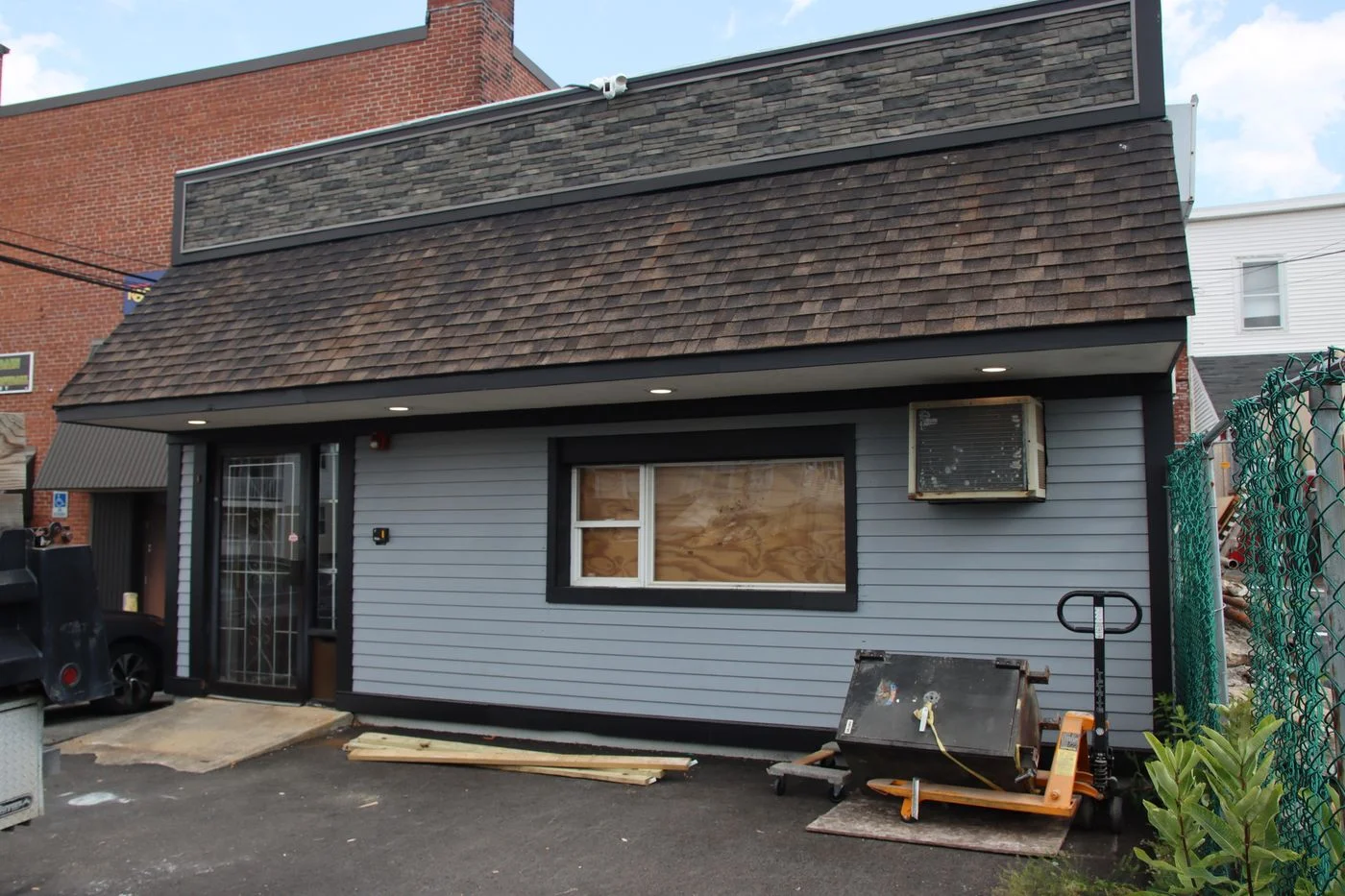 Photo 2 of 1243 Main St, West Warwick, RI 02893