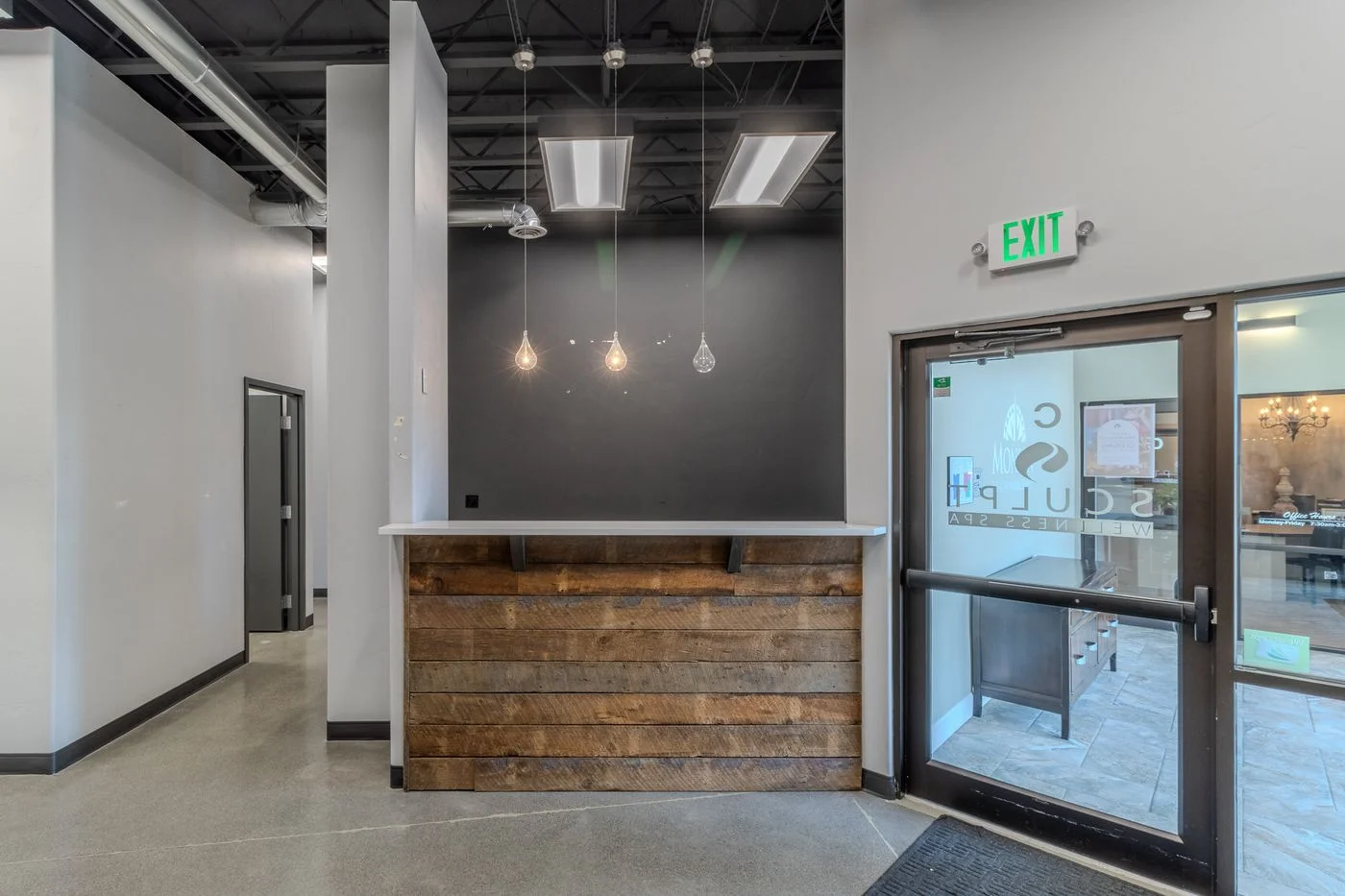 Photo 3 of 8503 West Clearwater Avenue, Kennewick, WA 99336