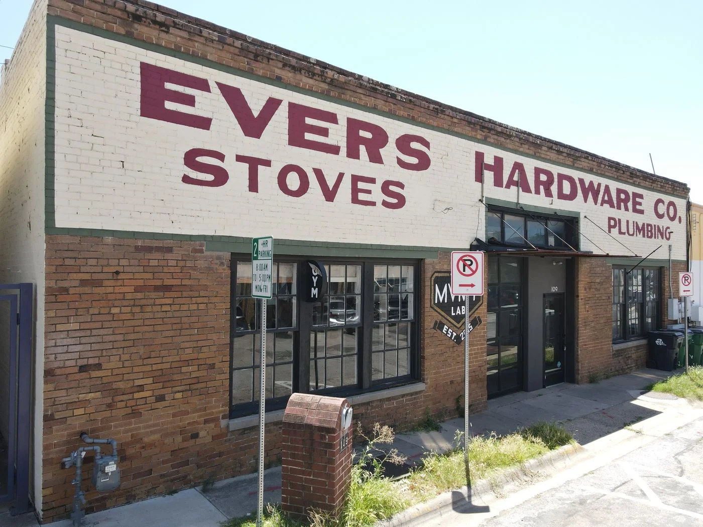 Photo-1 of 109 East Walnut Street, Denton, TX 76201