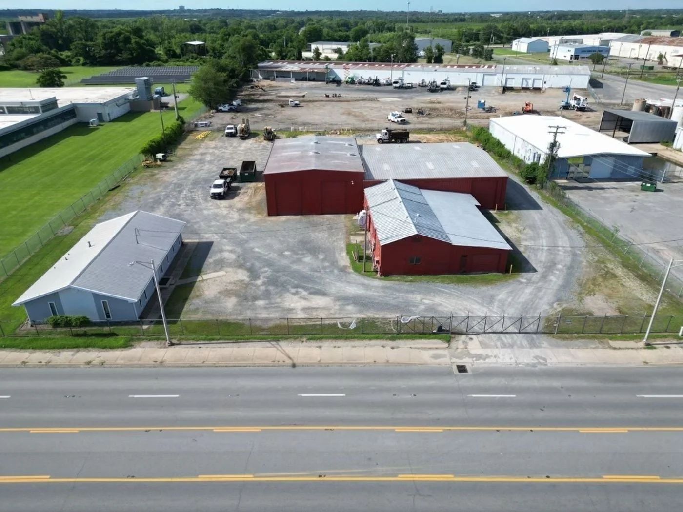 Photo 2 of 3419 E Broadway St, North Little Rock, AR 72114