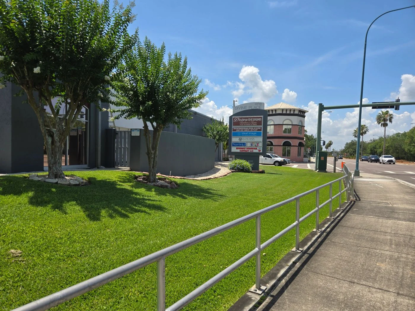 Photo 2 of 1602 Oakfield Dr, Brandon, FL 33511