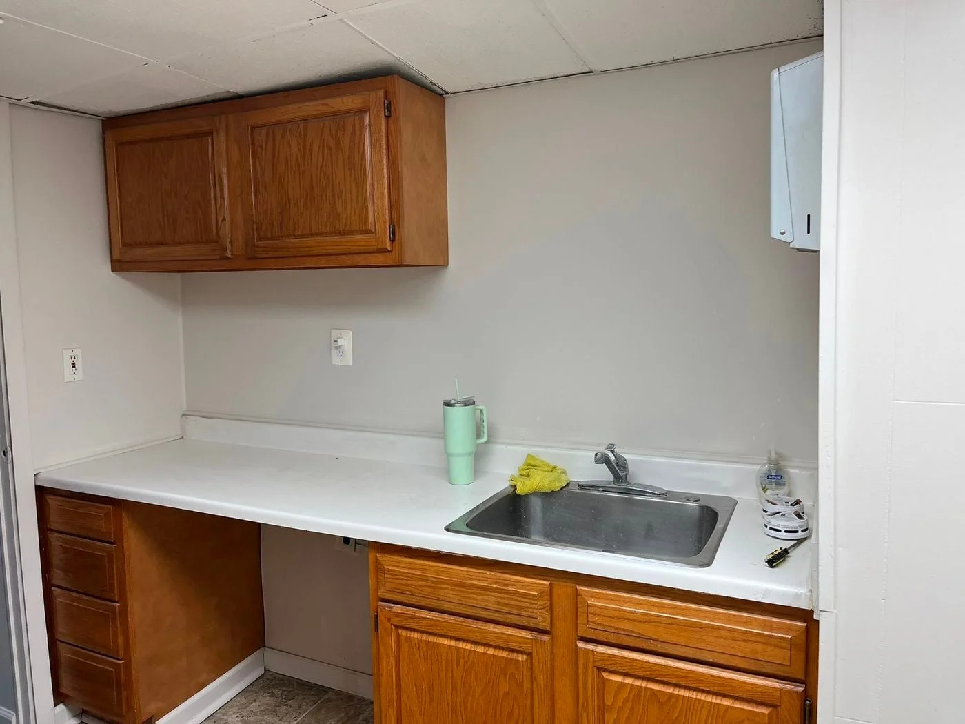 Photo 3 of 22102 John R Rd, Hazel Park, MI 48030