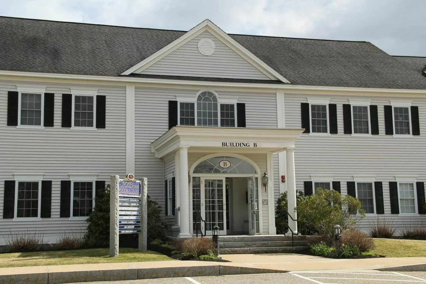 Photo 2 of 118 Portsmouth Ave, Stratham, NH 03885