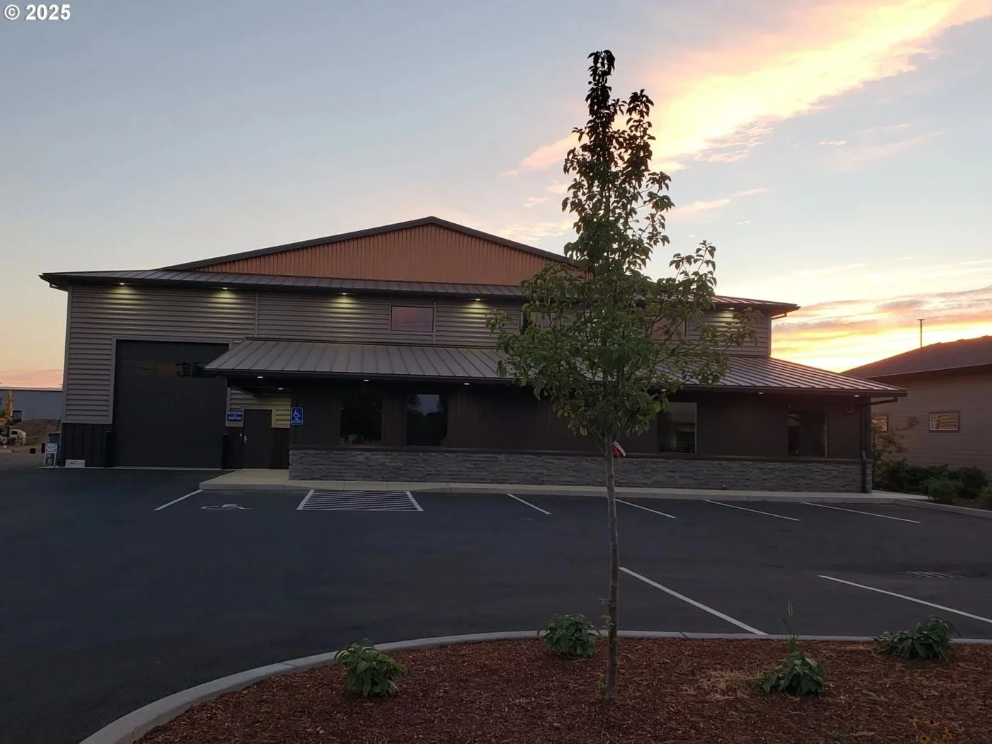 Photo 1 of 1535 NE Miller St, McMinnville, OR 97128