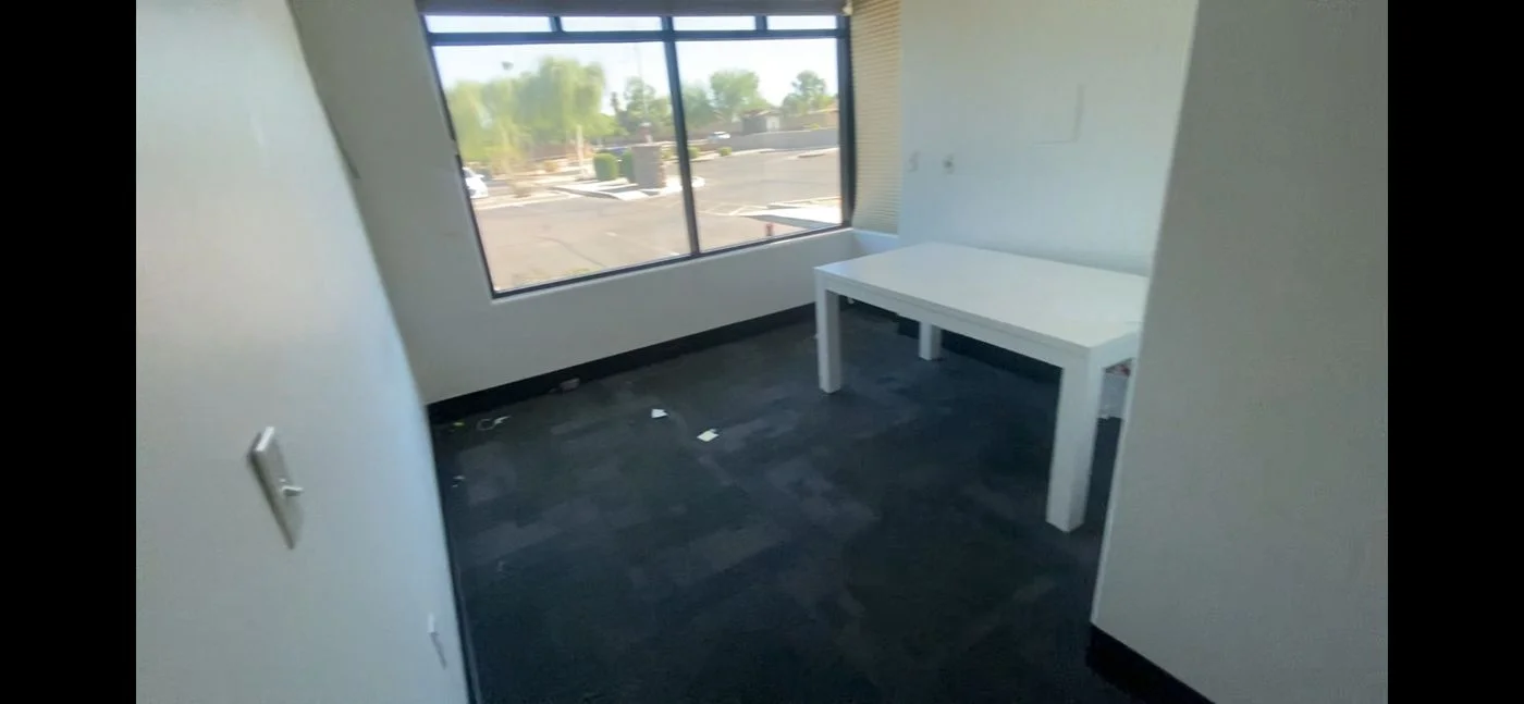 Photo 1 of 15640 N 7th St, Phoenix, AZ 85022