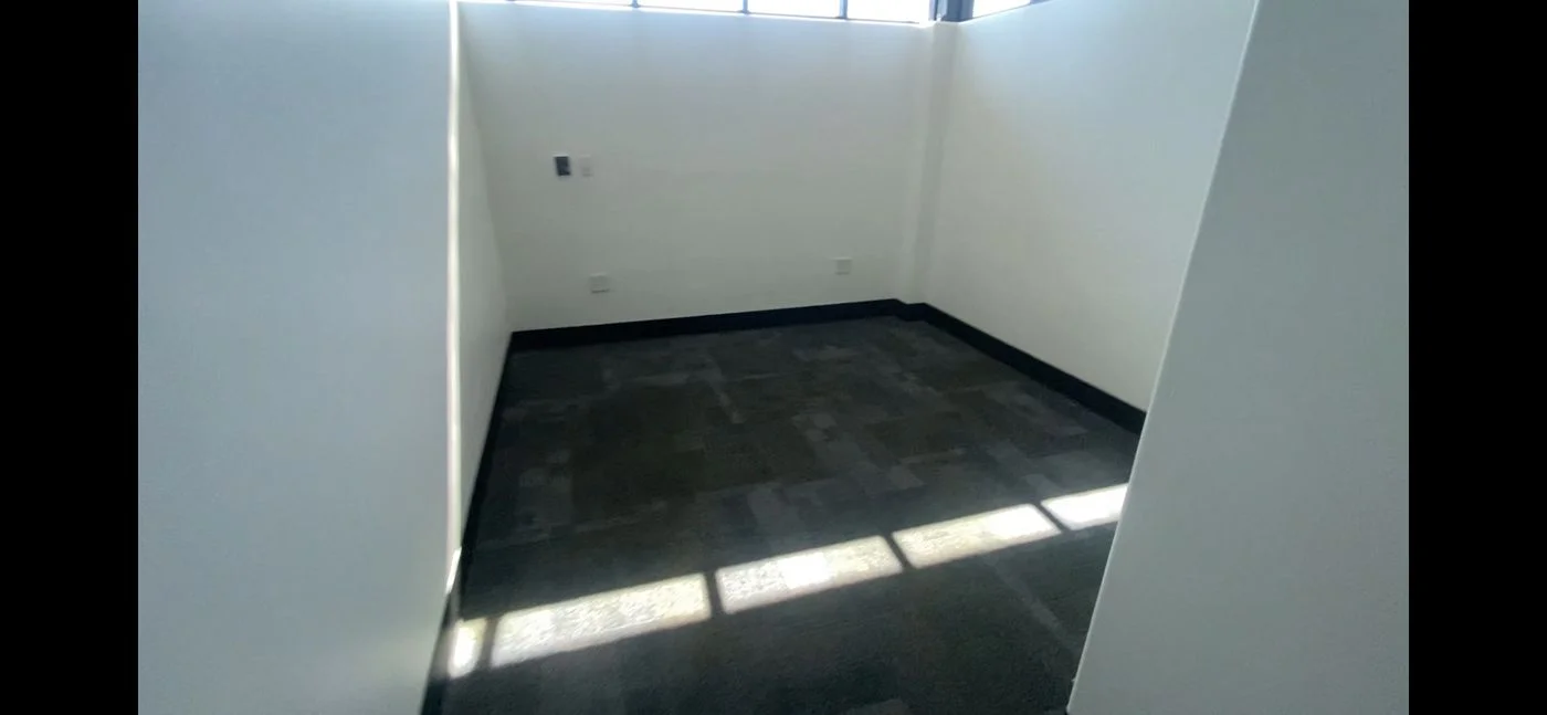 Photo 2 of 15640 N 7th St, Phoenix, AZ 85022