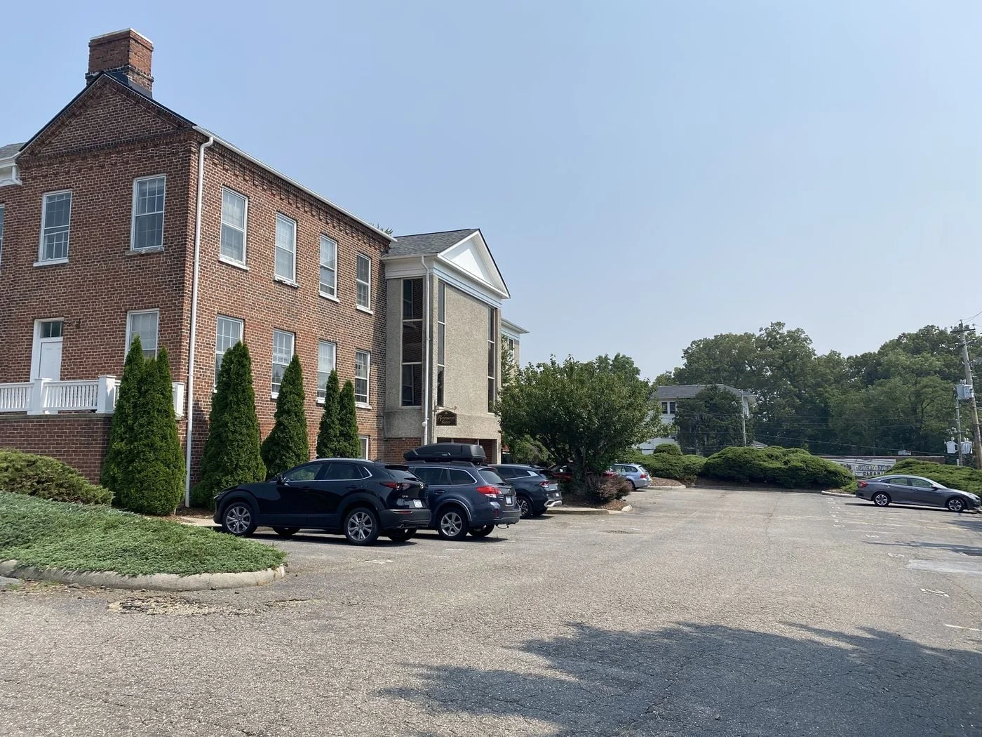 Photo 3 of 29 Ravenscroft Drive, Asheville, NC 28801