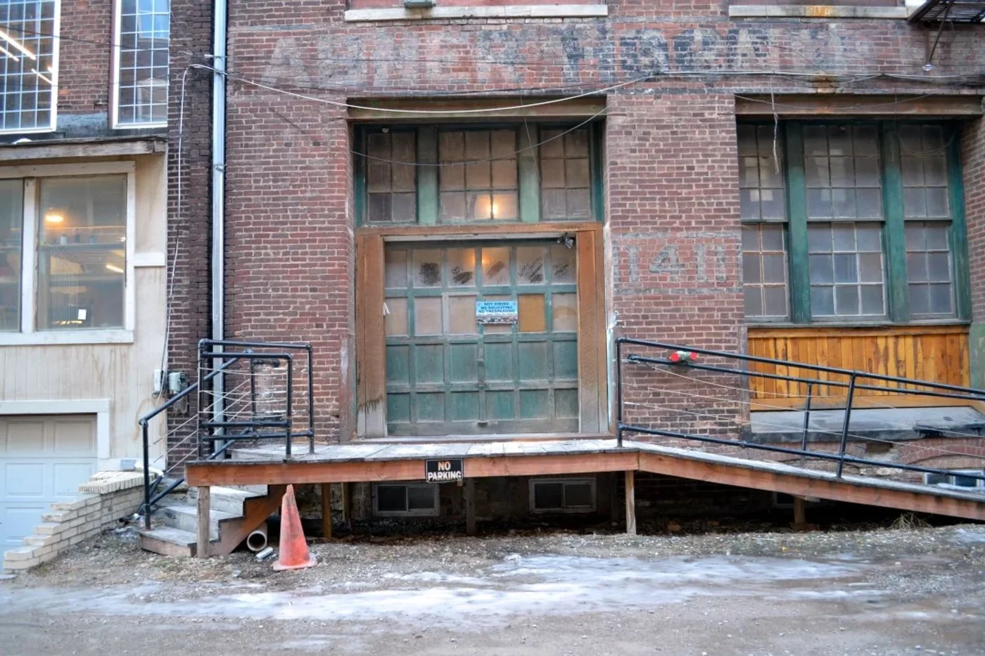 Photo 1 of 1409 W 11th St, Kansas City, MO 64101