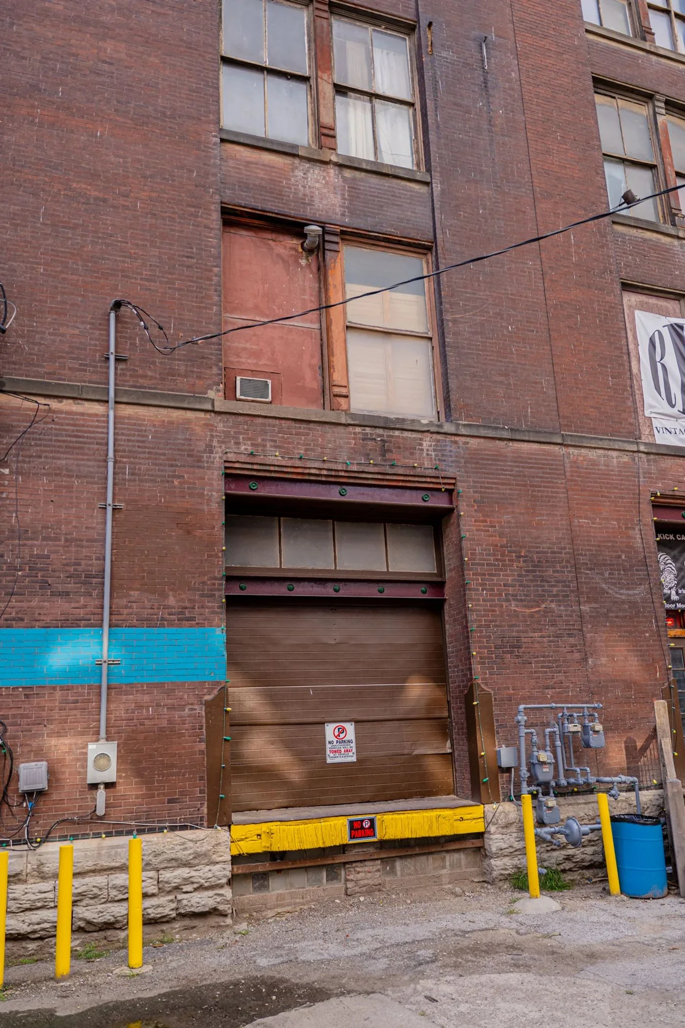 Photo 2 of 1420 W 13th Ter, Kansas City, MO 64102