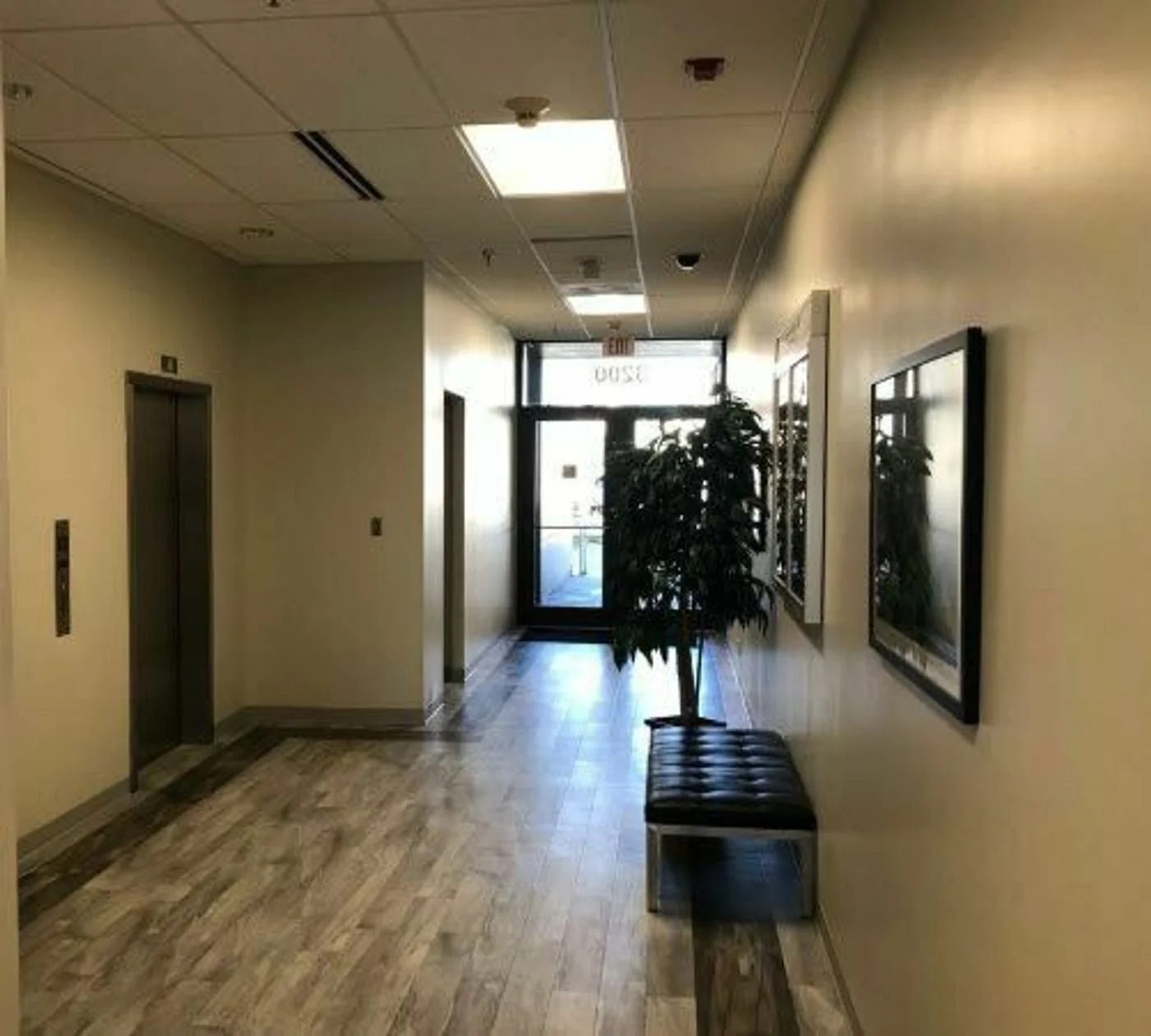 Photo 1 of 3200 Ridgelake Drive, Metairie, LA 70002