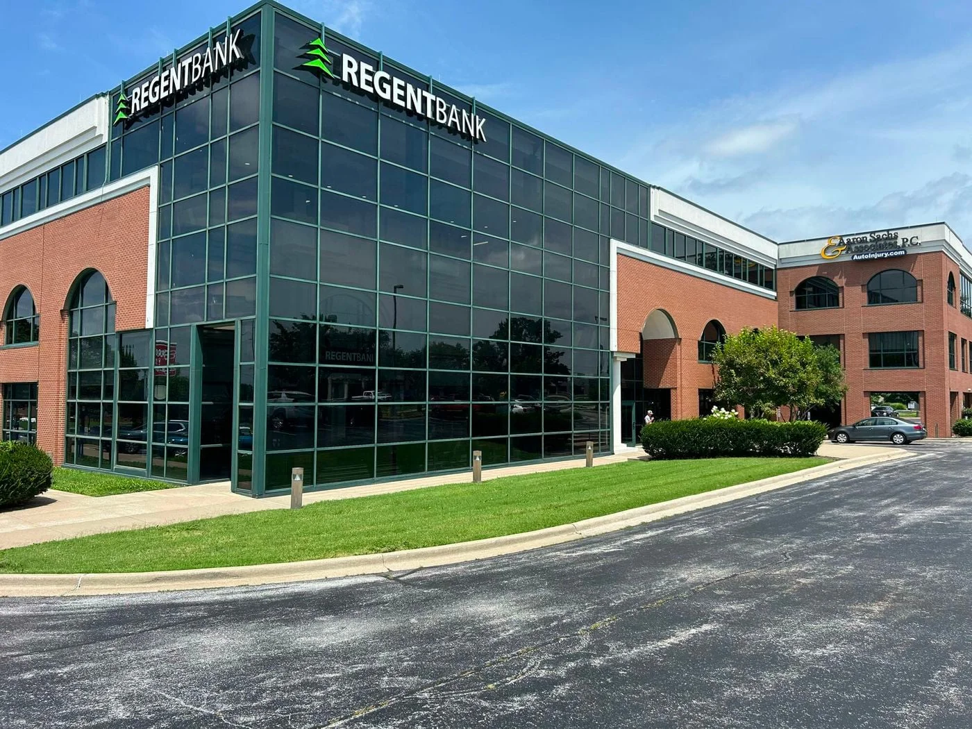 Photo 1 of 3271 E Battlefield Rd, Springfield, MO 65804