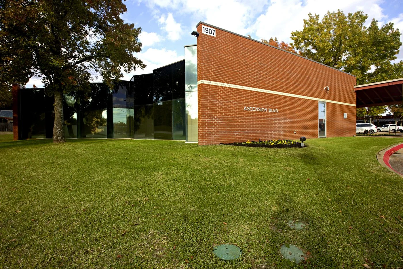 Photo 1 of 1905 Ascension Blvd (1903-1907), Arlington, TX 76006