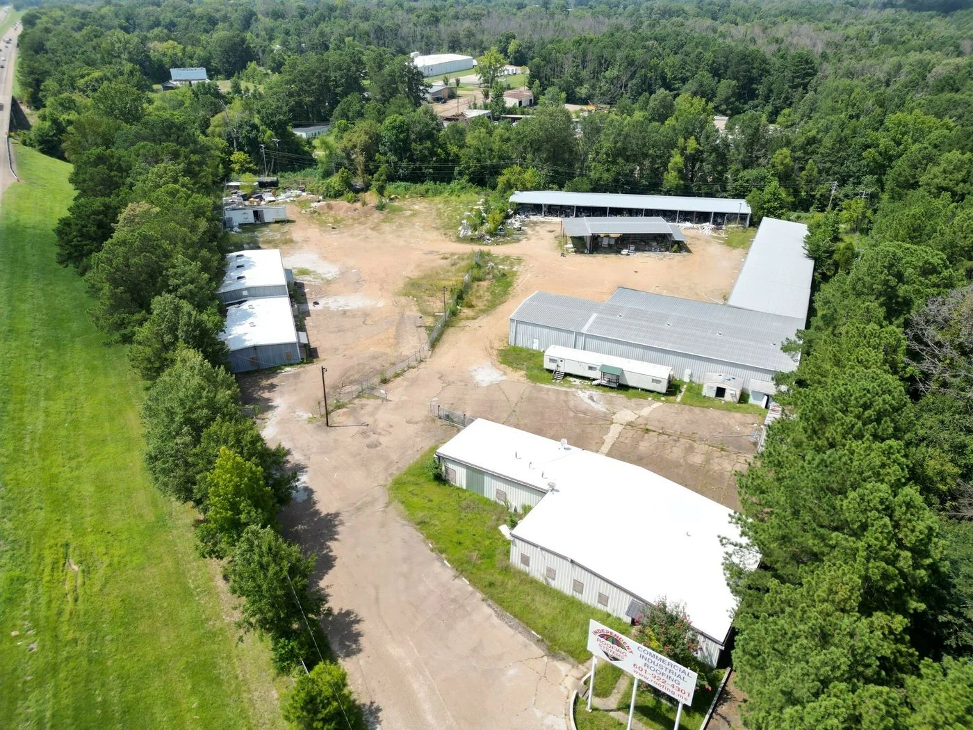 Photo-3 of 5090 S Mcraven Rd, Jackson, MS 39204