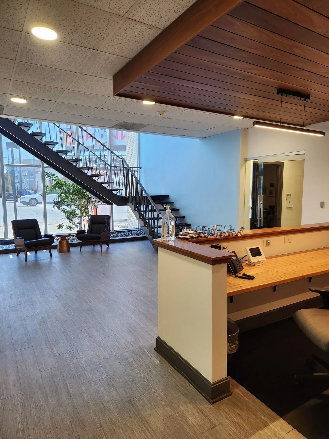 Photo 3 of 3770 Broadway Boulevard, Kansas City, MO 64111