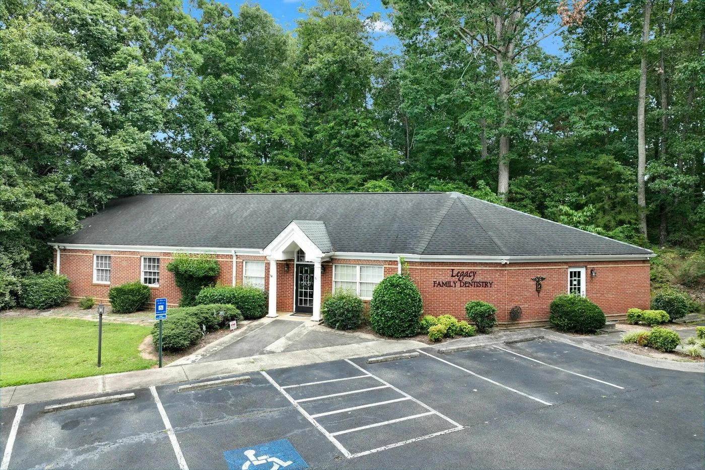 Photo-1 of 224 Shallowford Rd NW, Gainesville, GA 30504