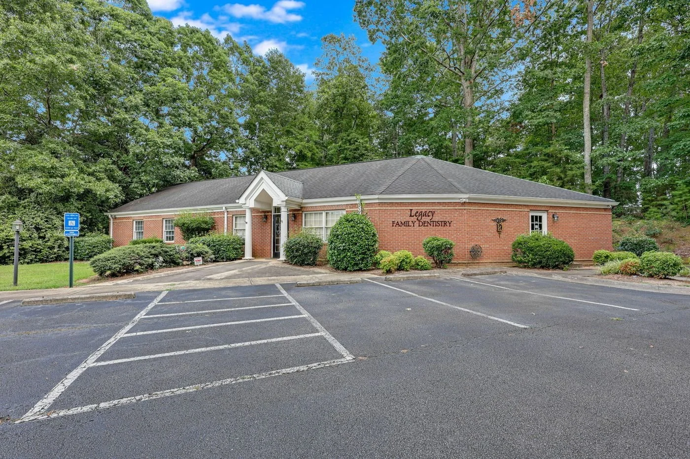 Photo-2 of 224 Shallowford Rd NW, Gainesville, GA 30504
