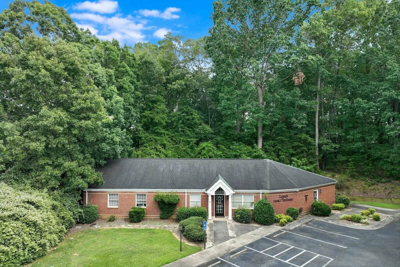 Photo-3 of 224 Shallowford Rd NW, Gainesville, GA 30504