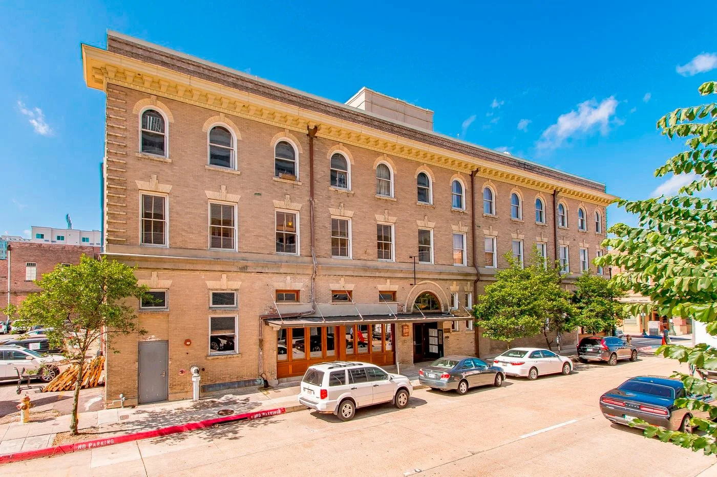 Photo-2 of 304 Laurel Street, Baton Rouge, LA 70801