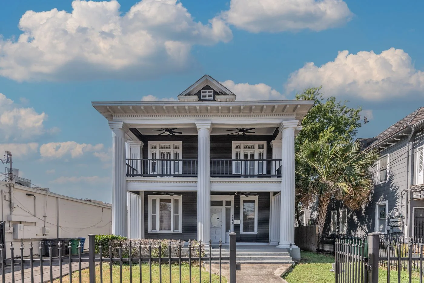Photo-1 of 214 E Ashby Pl, San Antonio, TX 78212