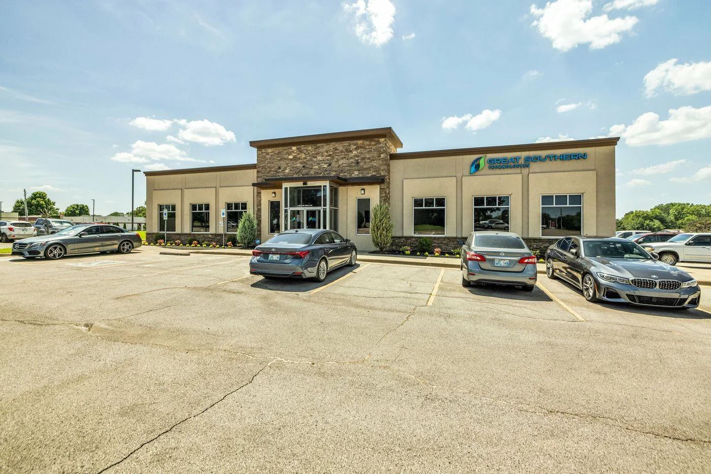 Photo 2 of 1013 West Ithica Street, Broken Arrow, OK 74012