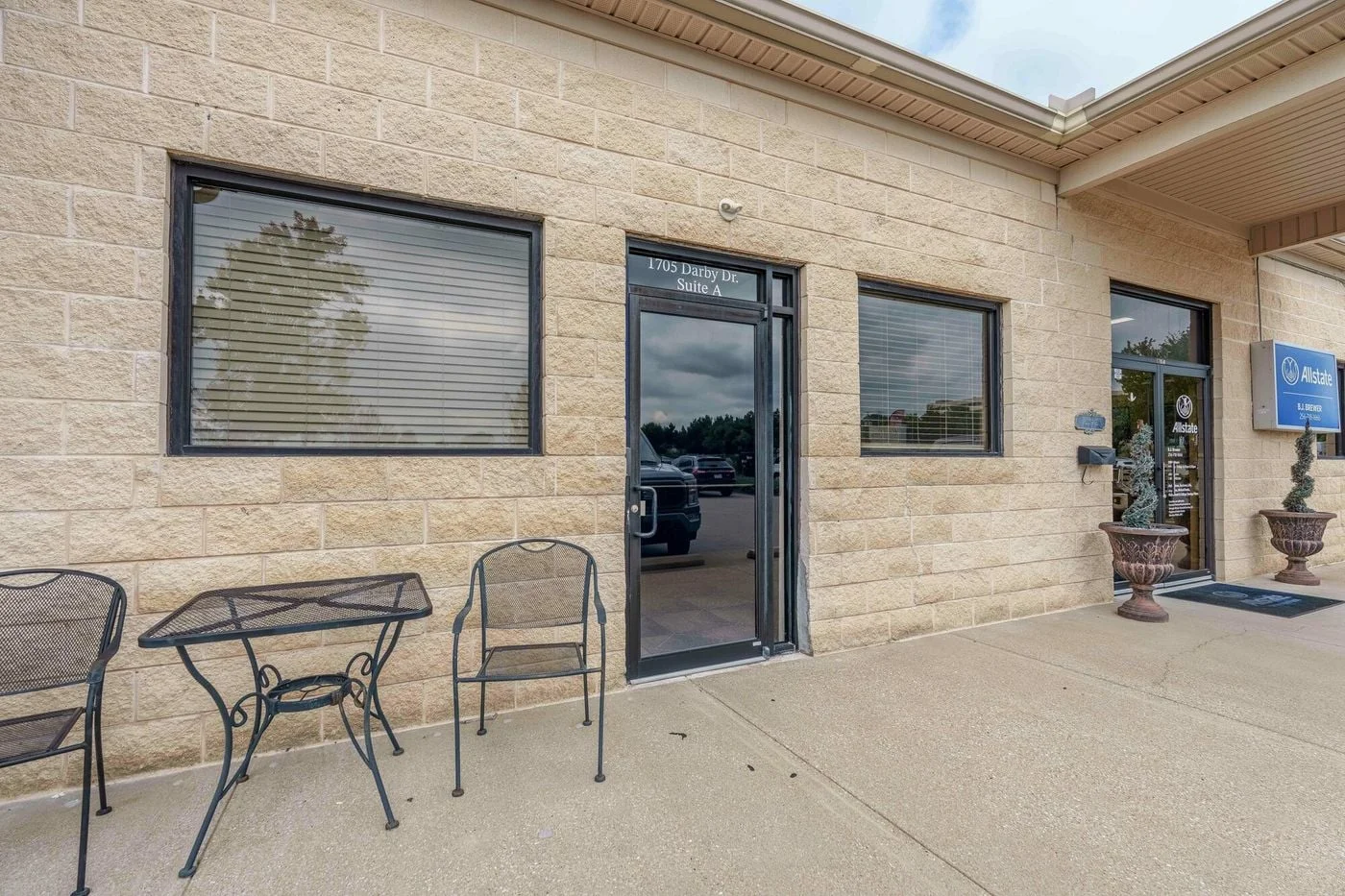 Photo 1 of 1705 Darby Dr Suite A, Florence, AL 35630