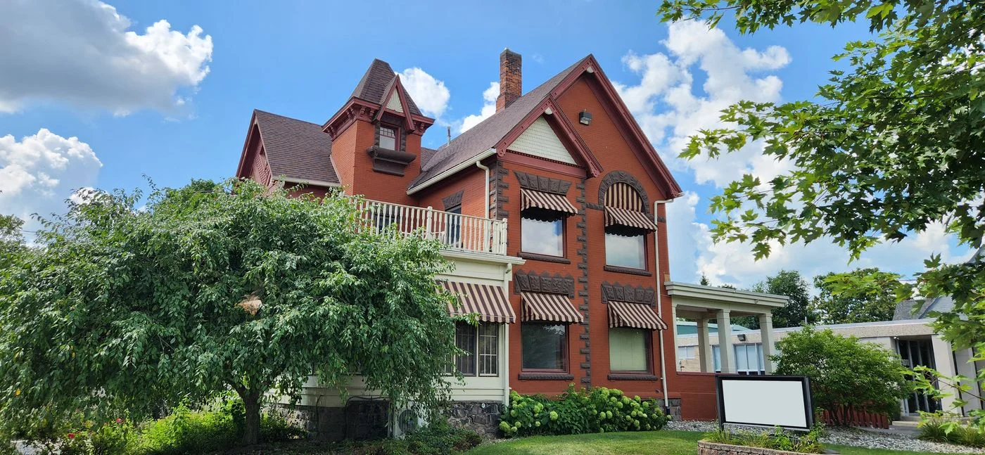 Photo-1 of 1003 N Washington Ave, Lansing, MI 48906