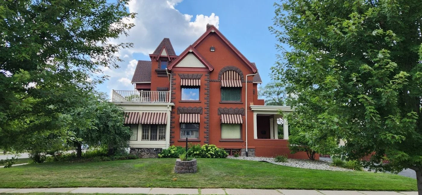 Photo-2 of 1003 N Washington Ave, Lansing, MI 48906