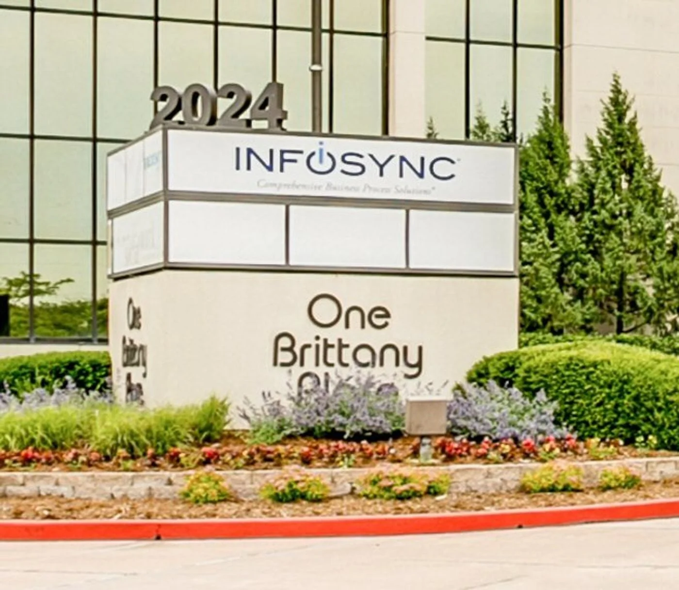 Photo 2 of 2024 North Woodlawn, Wichita, KS 67208