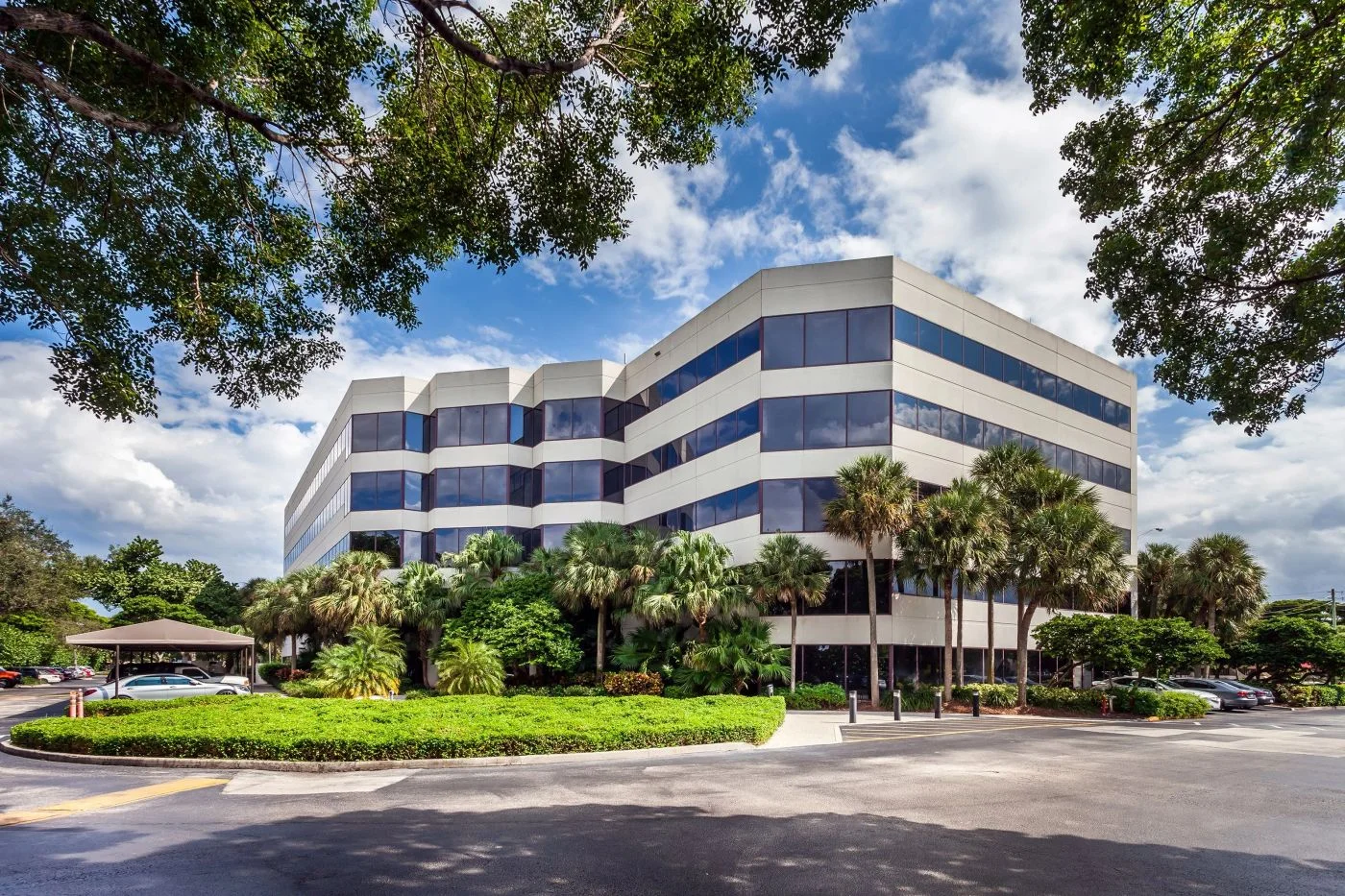 Photo 1 of 2101 W Commercial Blvd, Fort Lauderdale, FL 33309