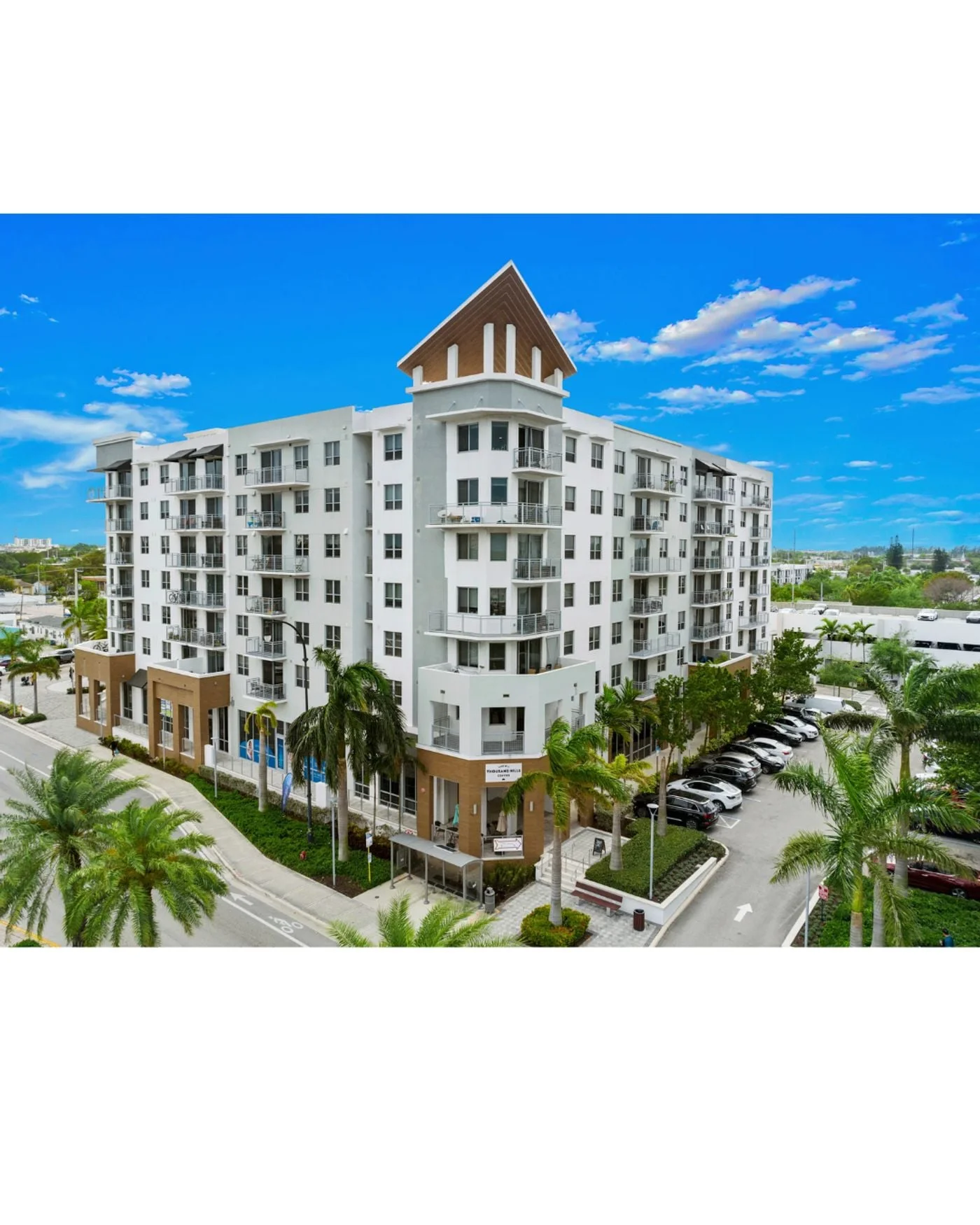 Photo 3 of 401 North Federal Highway, Hallandale Beach , FL 33009