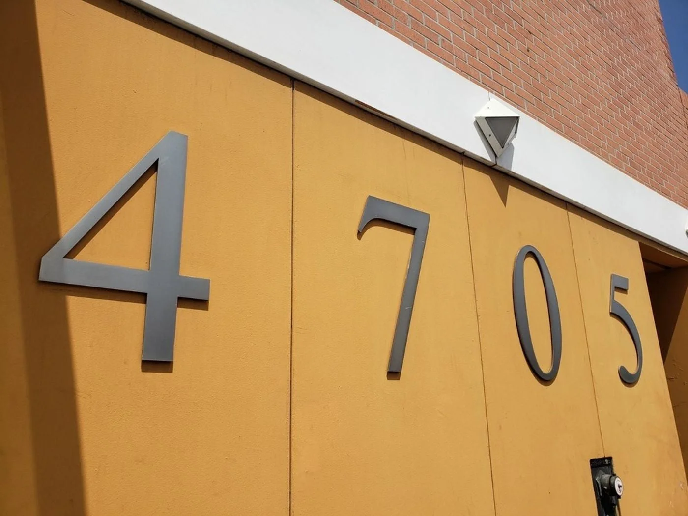 Photo 1 of 4705 Laurel Canyon Blvd. , Valley Village, CA 91607