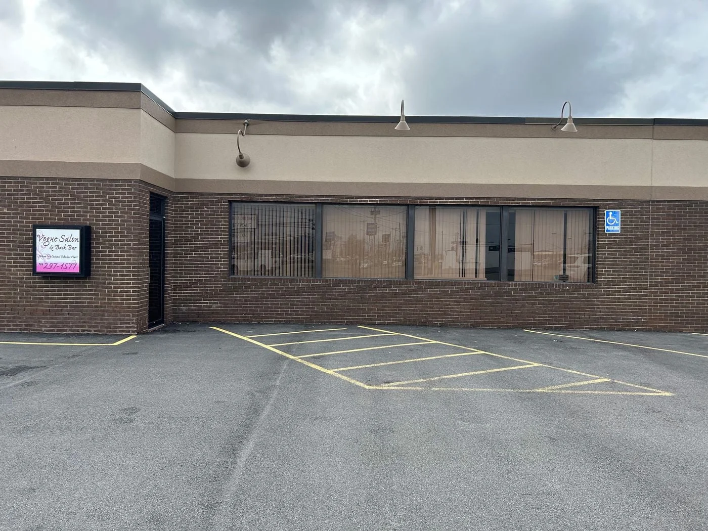 Photo 1 of 10158 Niagara Falls Blvd., Niagara Falls, NY 14304