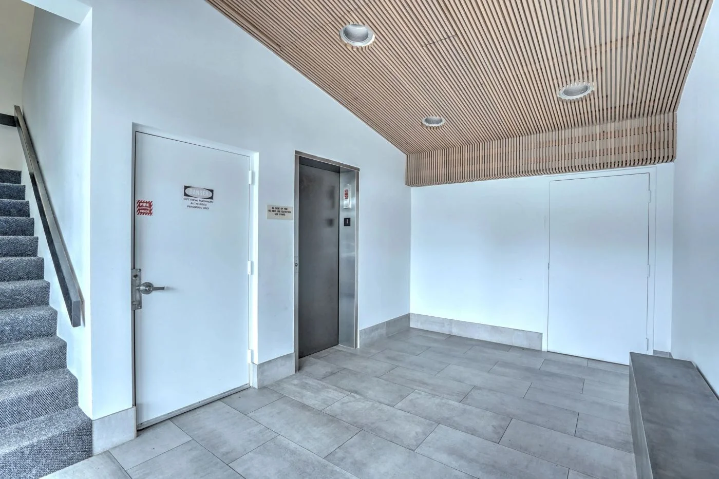 Photo 3 of 3359 Sheridan St, Hollywood, FL 33021