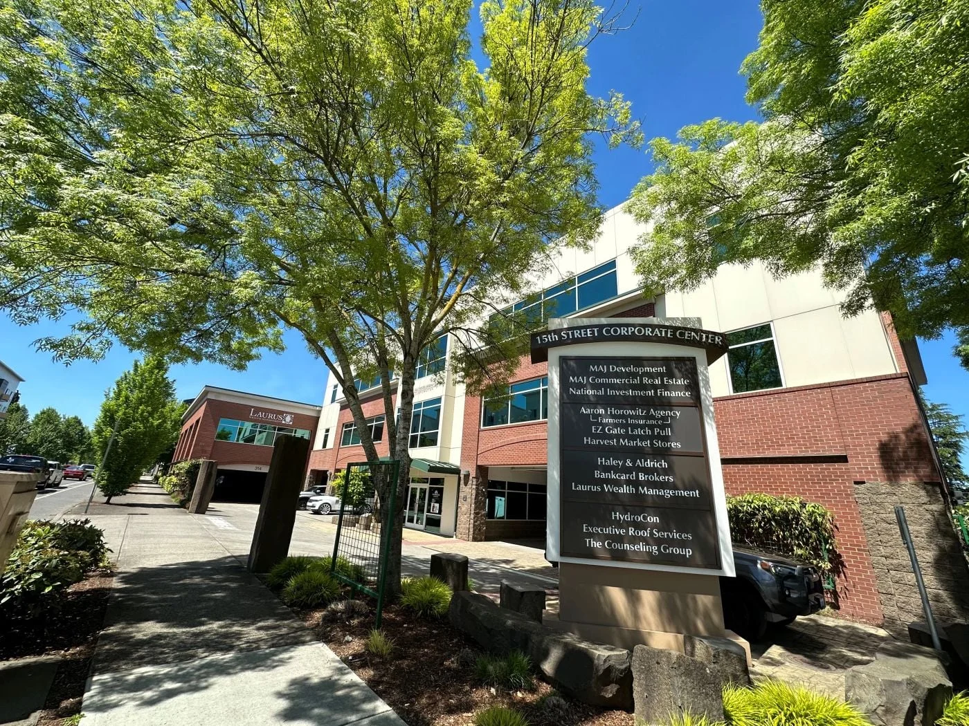 Photo 1 of 314 W 15th St, Vancouver, WA 98660