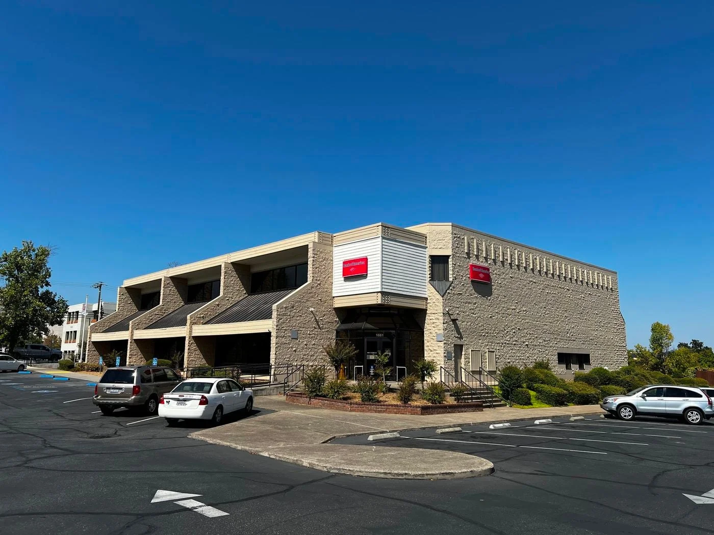 Photo 2 of 1661 East Street, Redding, CA 96001