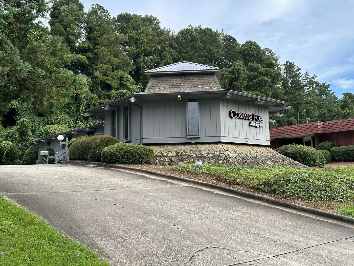 Photo-2 of 522 NE South Enota Dr, Gainesville, GA 30501