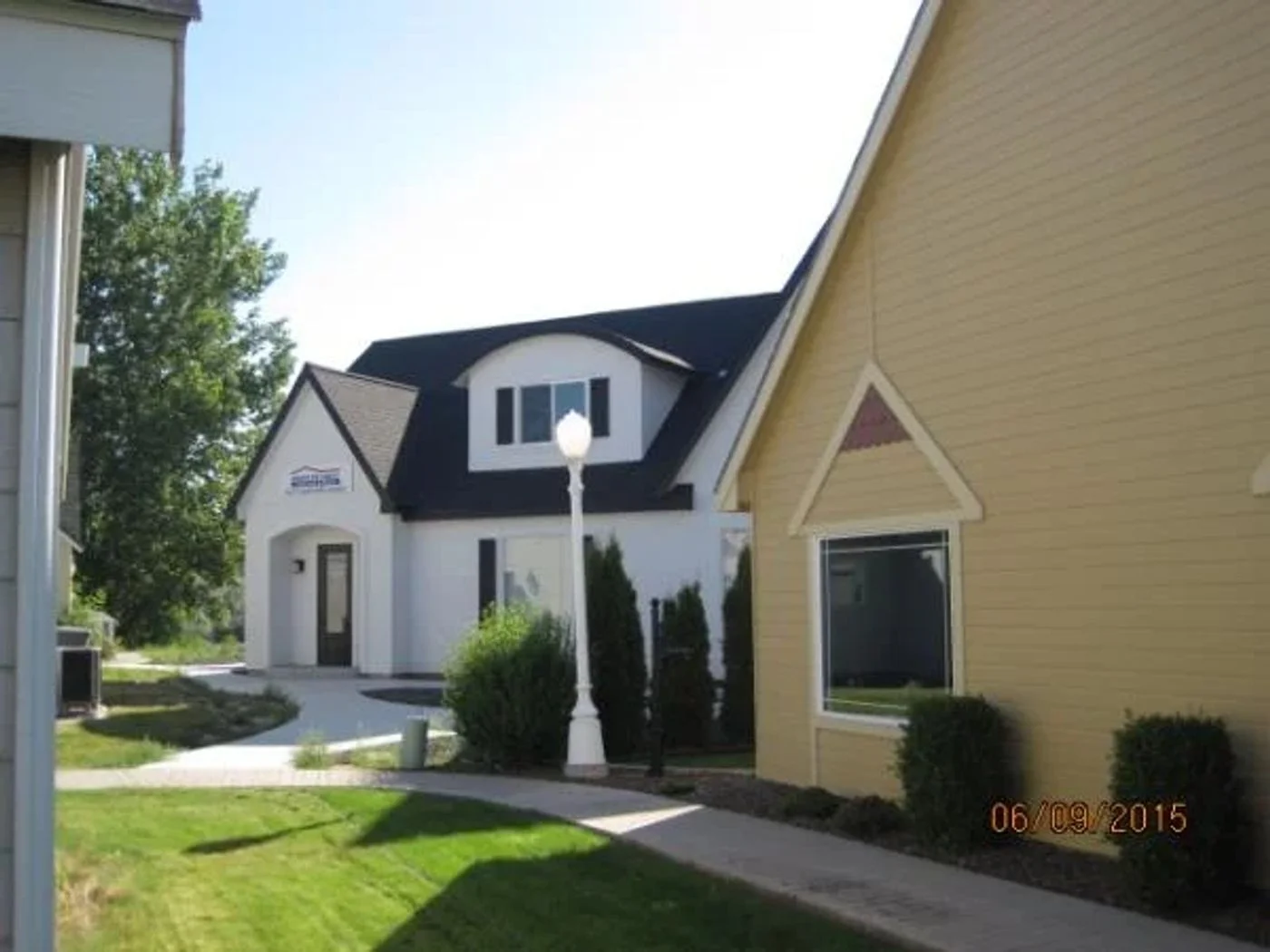 Photo 1 of 1950 Keene Rd, Richland, WA 99352