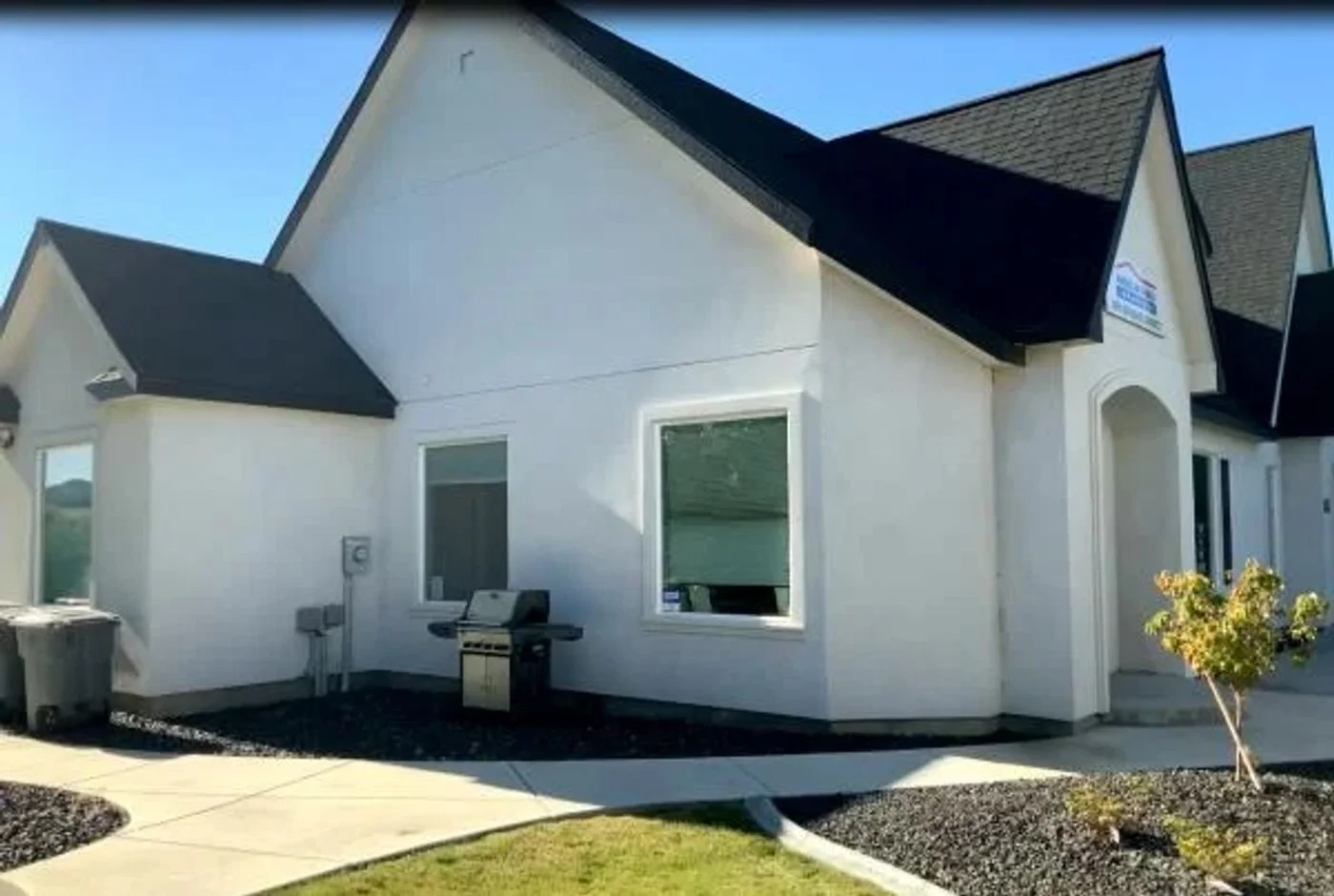 Photo 2 of 1950 Keene Rd, Richland, WA 99352